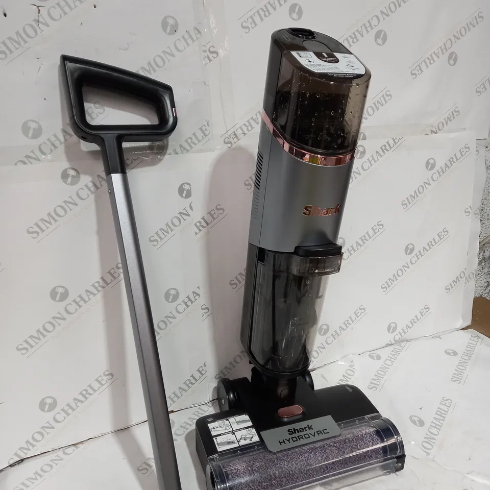 BOXED SHARK HYDROVAC HARD FLOOR WET & DRY CORDLESS CLEANER WD210UK