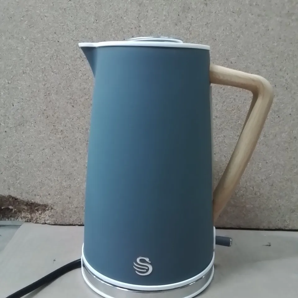 BOXED SWAN 1.7L KETTLE SLATE GRAY SK14610GRYN