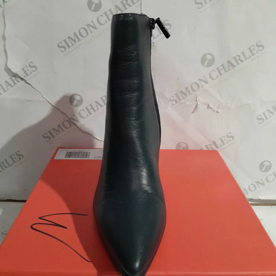 BOXED RUTH LANGSFORD PLATFORM LEATHER ANKLE BOOTS, NAVY - SIZE 7