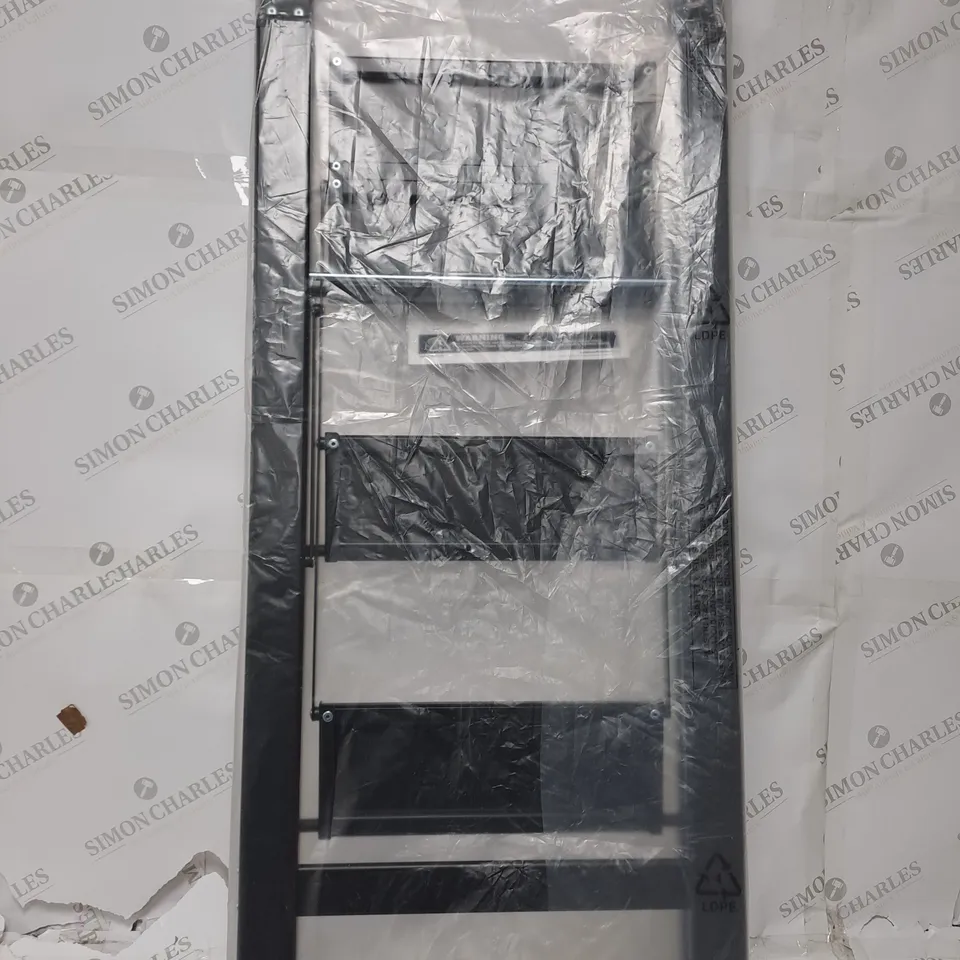 SLIMLINE BLACK STEP LADDER / COLLECTION ONLY