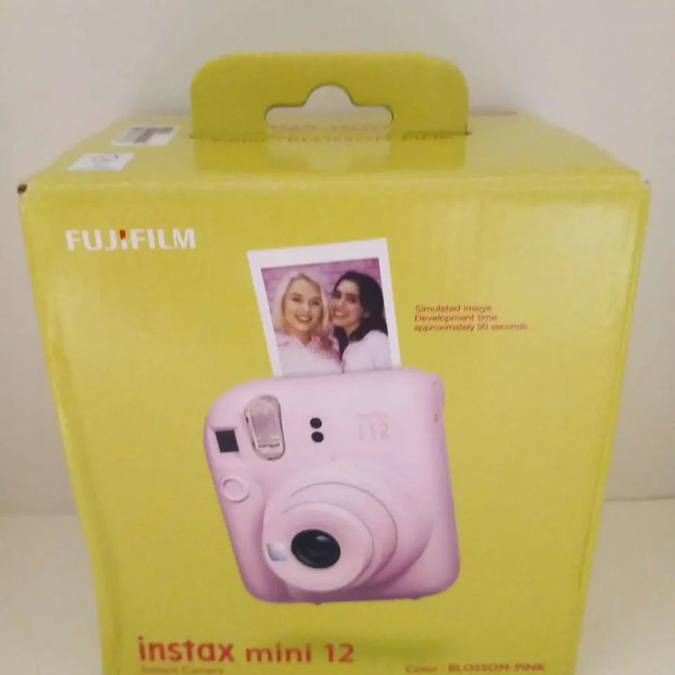 BOXED FUJIFILM INSTAX MINI 12 INSTANT CAMERA