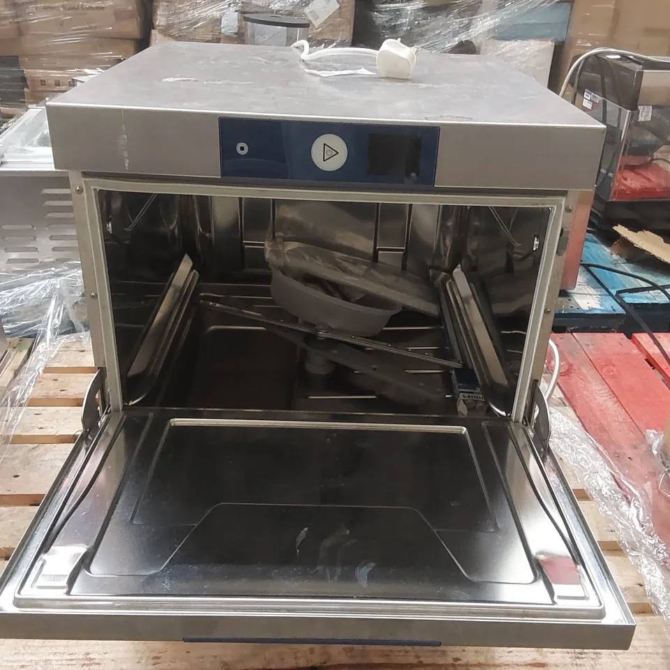 HOBART GXCS 11B UNDER COUNTER GLASS WASHER