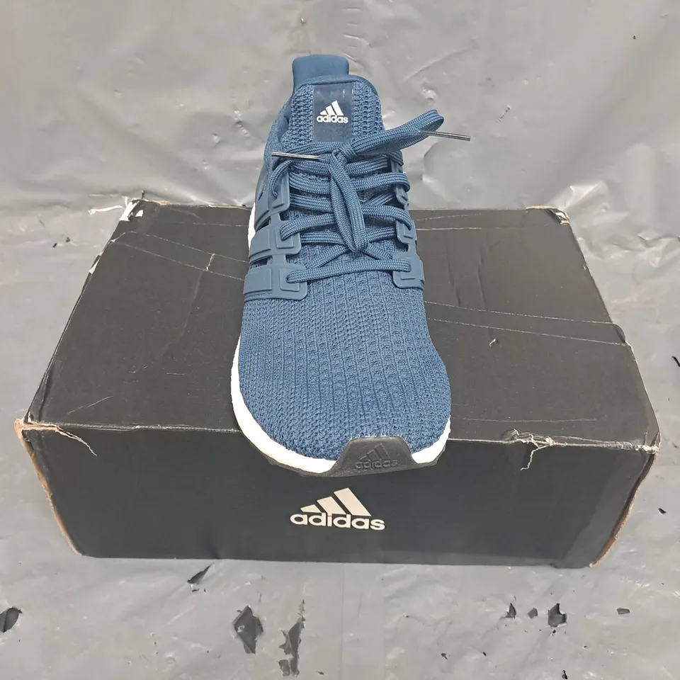 BOXED PAIR OF ADIDAS BLUE ULTRA BOOST SHOES 4.0 IN BLUE SIZE UK 9