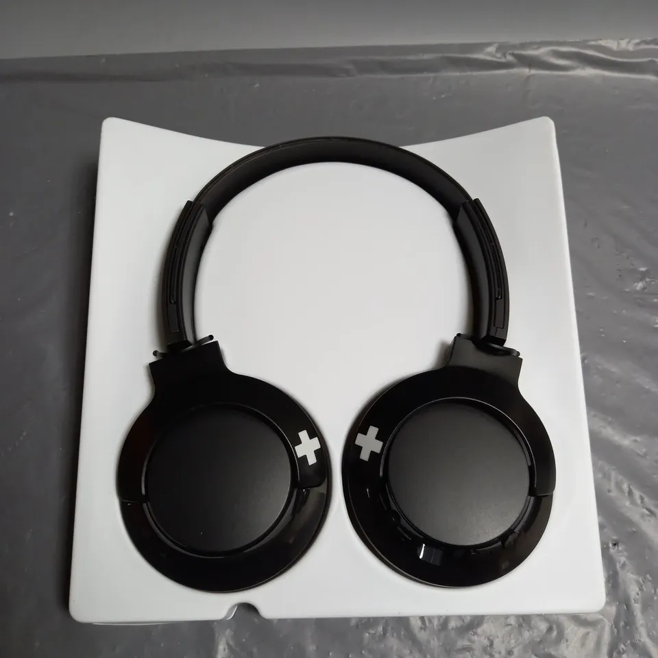 PHILIPS BASS+ SUPRA-AURAL WIRELESS HEADPHONES BLACK SHB3075