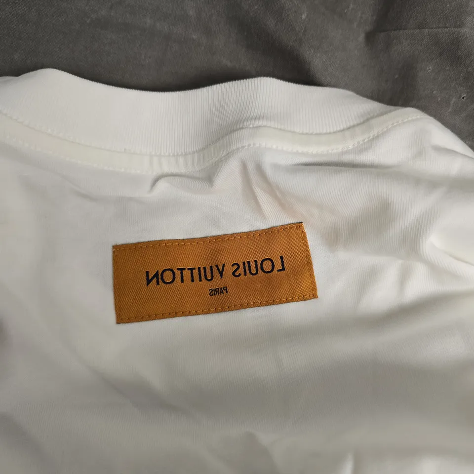 LOUIS VUITTON WHITE T-SHIRT – PARIS PONT NEUF DESIGN