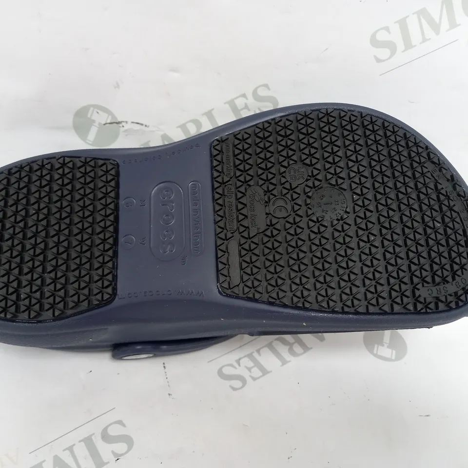 CROCS AT WORK BLUE MARINE SHOES - UK 4/5