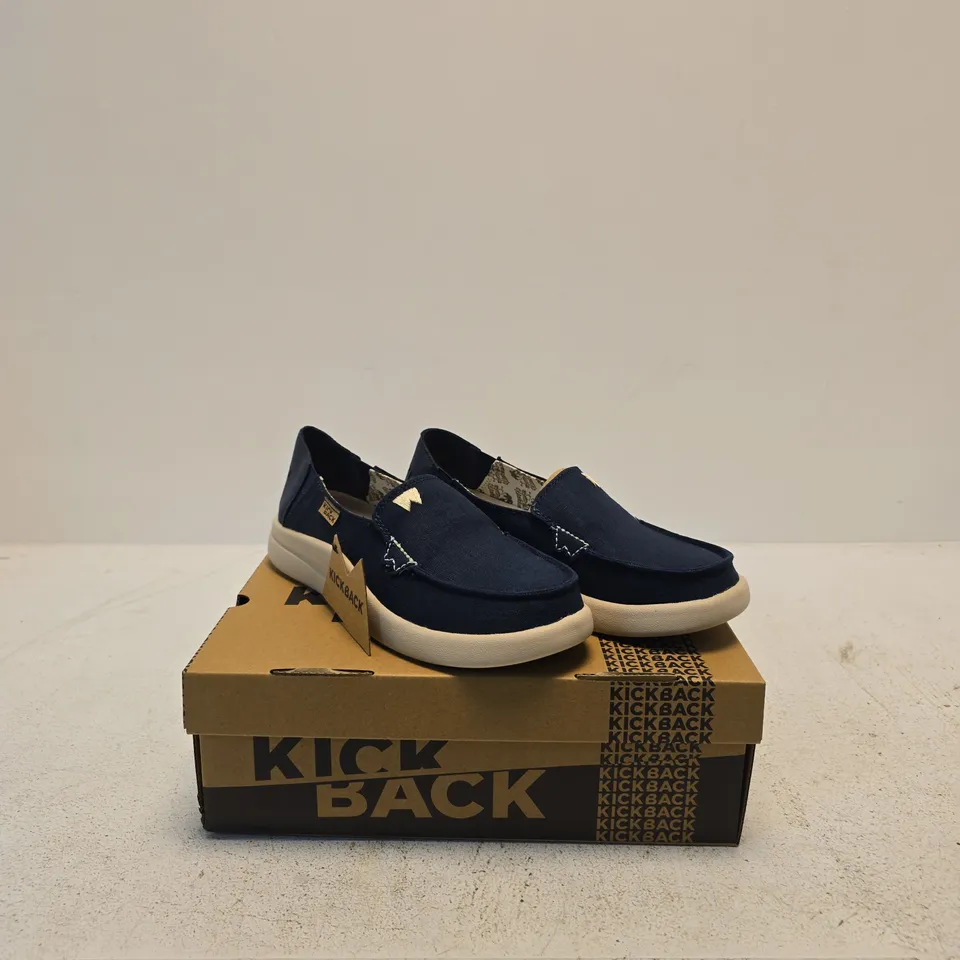 RIZZO LINEN NAVY SLIP-ON SHOES – UK 6 (EU 39) BY KICKBACK
