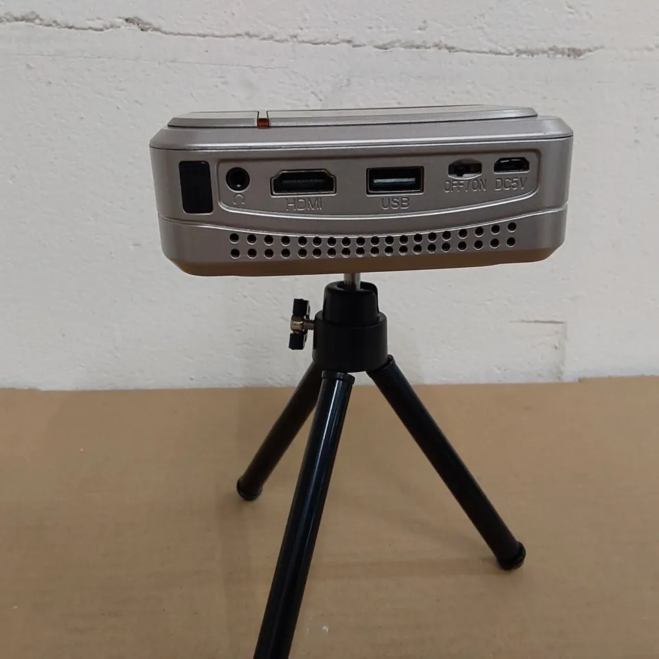 BAGGED EUG MINI SMART DLP E3 PROJECTOR (1 ITEM)