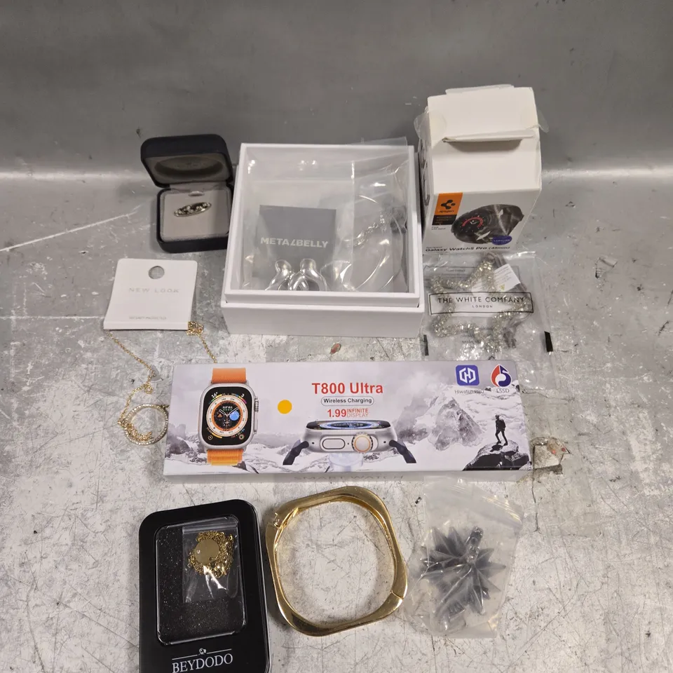 APPROXIMATELY 15 ASSORTED JEWELLERY PRODUCTS TO INCLUDE NECKLACES, WATCHES, BRACELETS ETC 