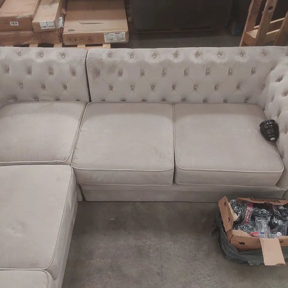 QUALITY DESIGNER VELVET UPHOLSTERED CHESTERFIELD CORNER SOFA