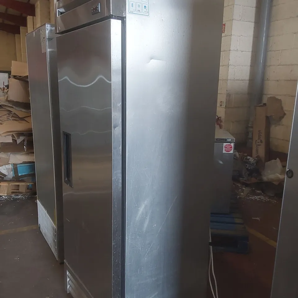 TRUE COMMERCIAL UPRIGHT FREEZER