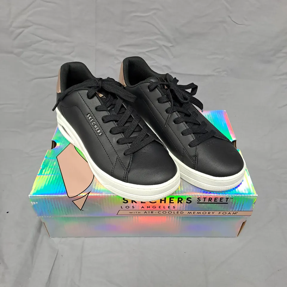 SKECHERS STREET LOS ANGELES SNEAKERS – BLACK, MEMORY FOAM - 9