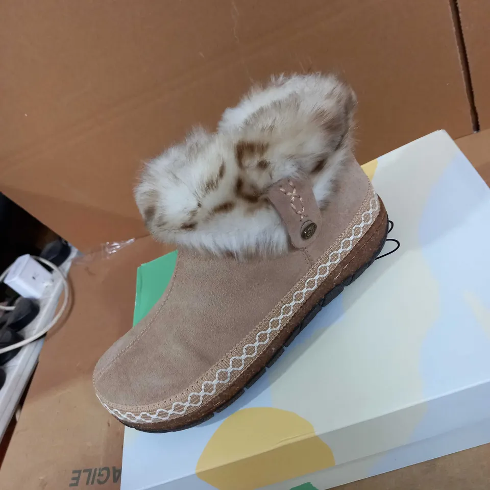 EARTH ORIGIN LIGHT BROWN SIZE 3 