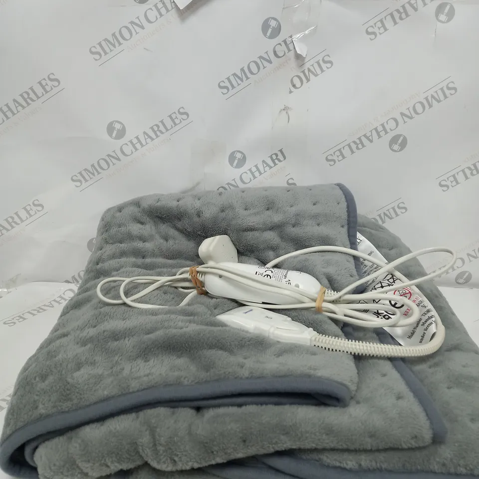 SILENT NIGHT HEATED BLANKET IN GREY