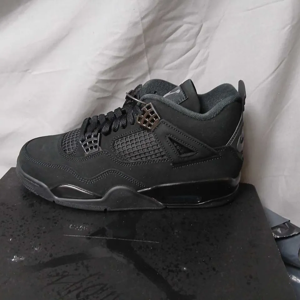 NIKE AIR JORDAN 4 RETRO SNEAKERS – BLACK/GRAPHITE (US 9) UK 8 