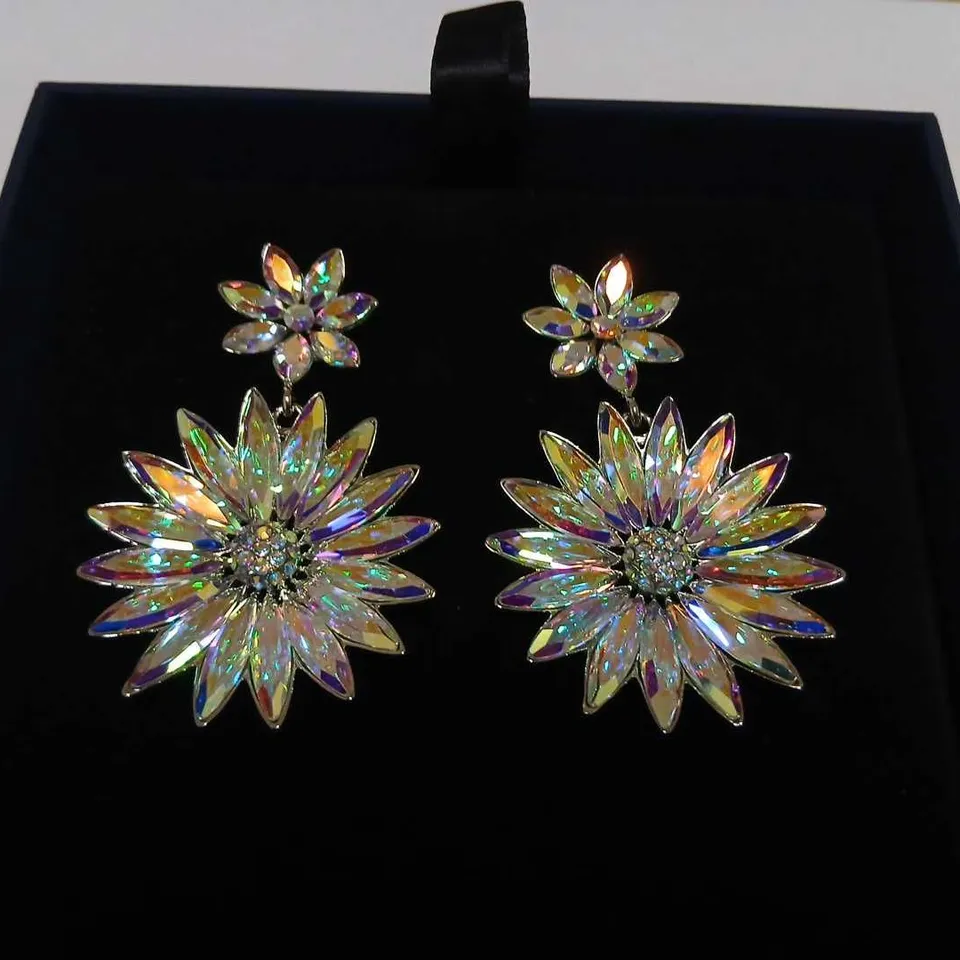 BUTLER & WILSON SPARKLING FLOWER EARRINGS