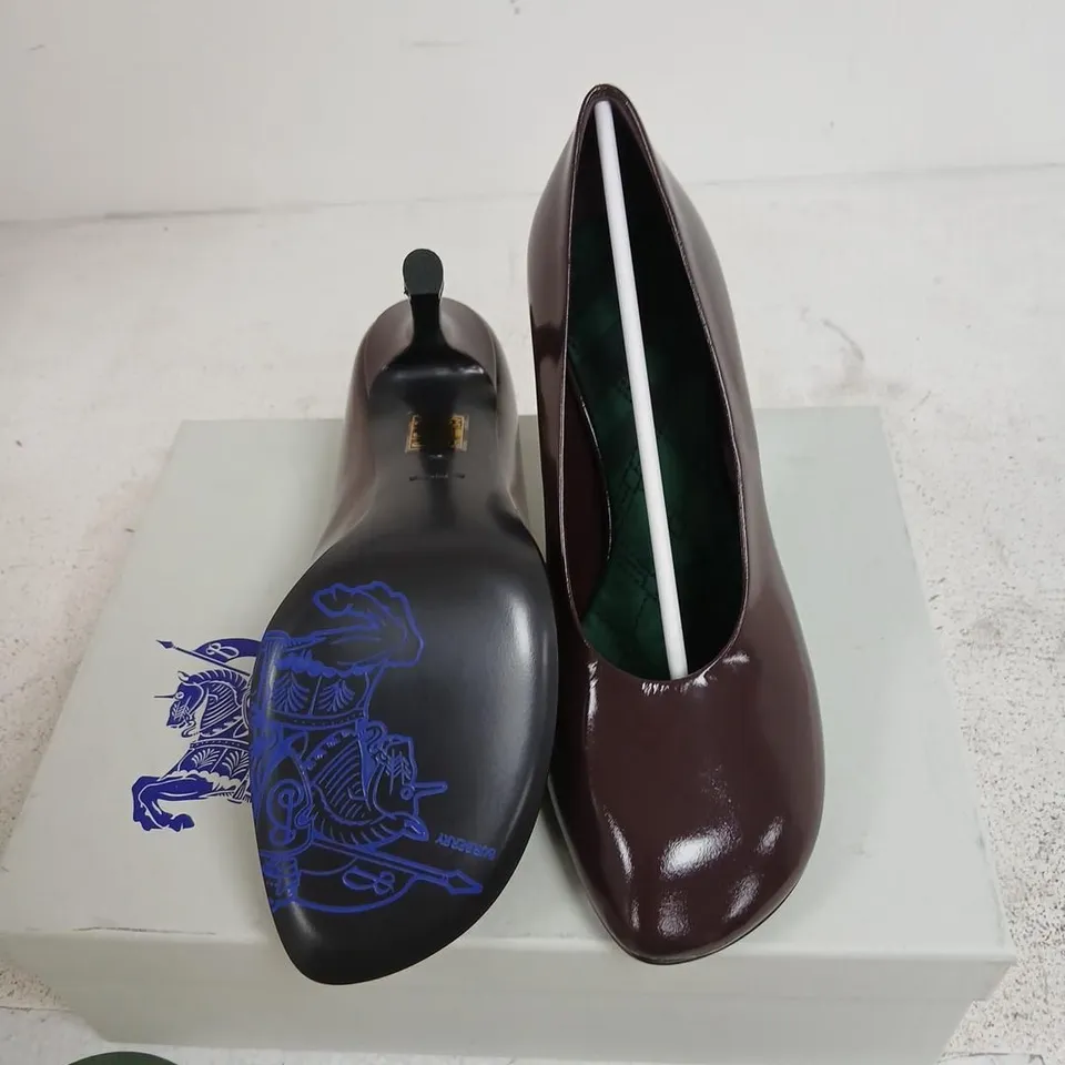BURBERRY LEATHER PUMP SHOES – BURGUNDY, UK 5 (EU 38)