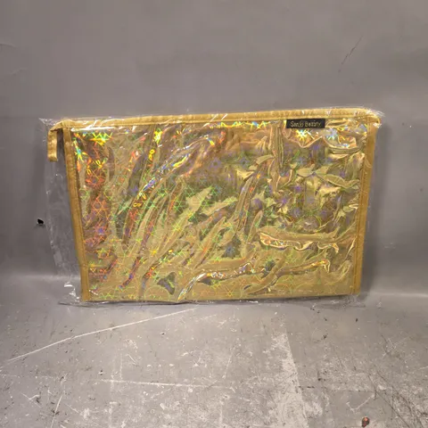 BOX OF APPROX 120 LARGE TRAVEL BAGS IN GOLD HOLOGRAM