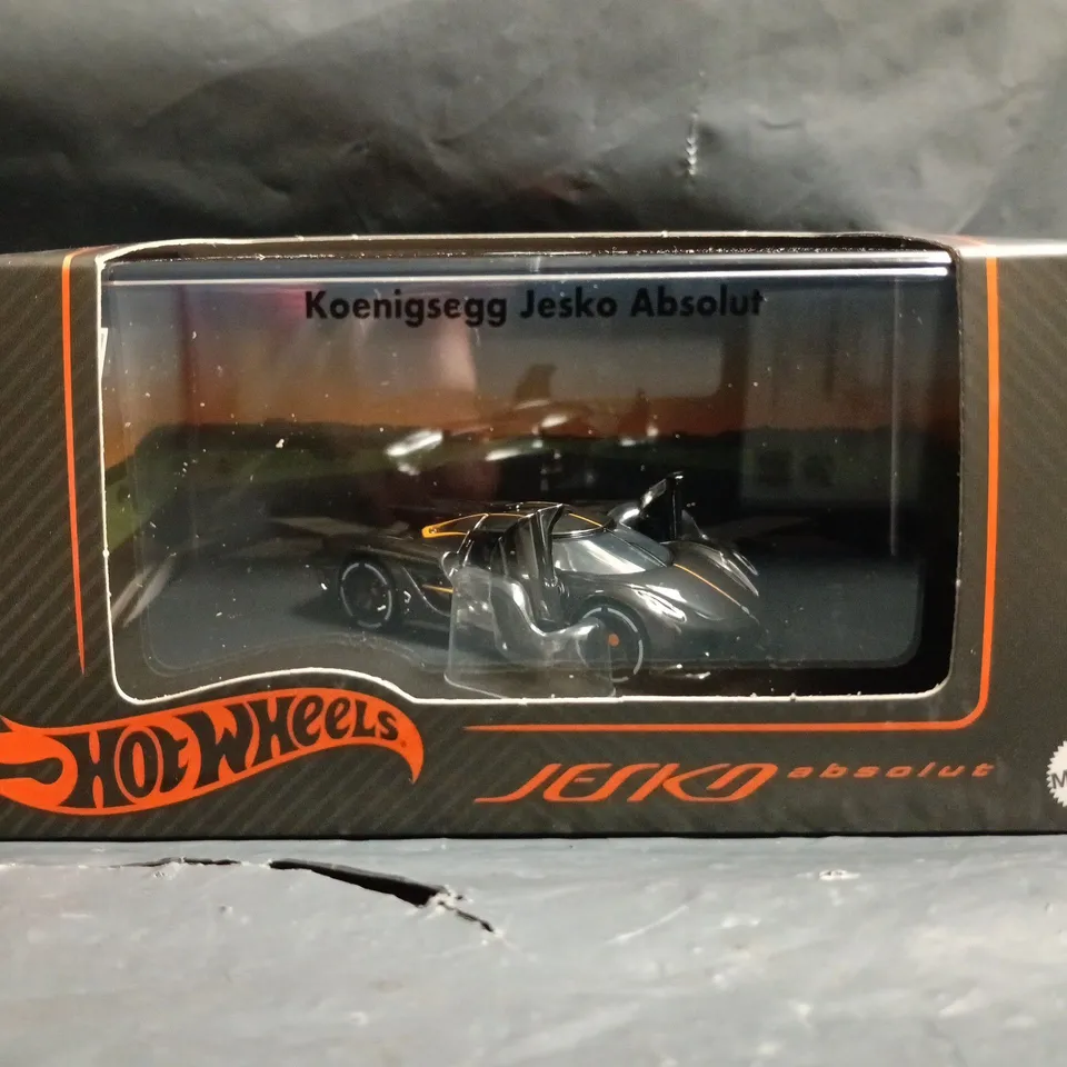 HOT WHEELS RED LINE CLUB - KOENIGSEGG JESKO ABSOLUT