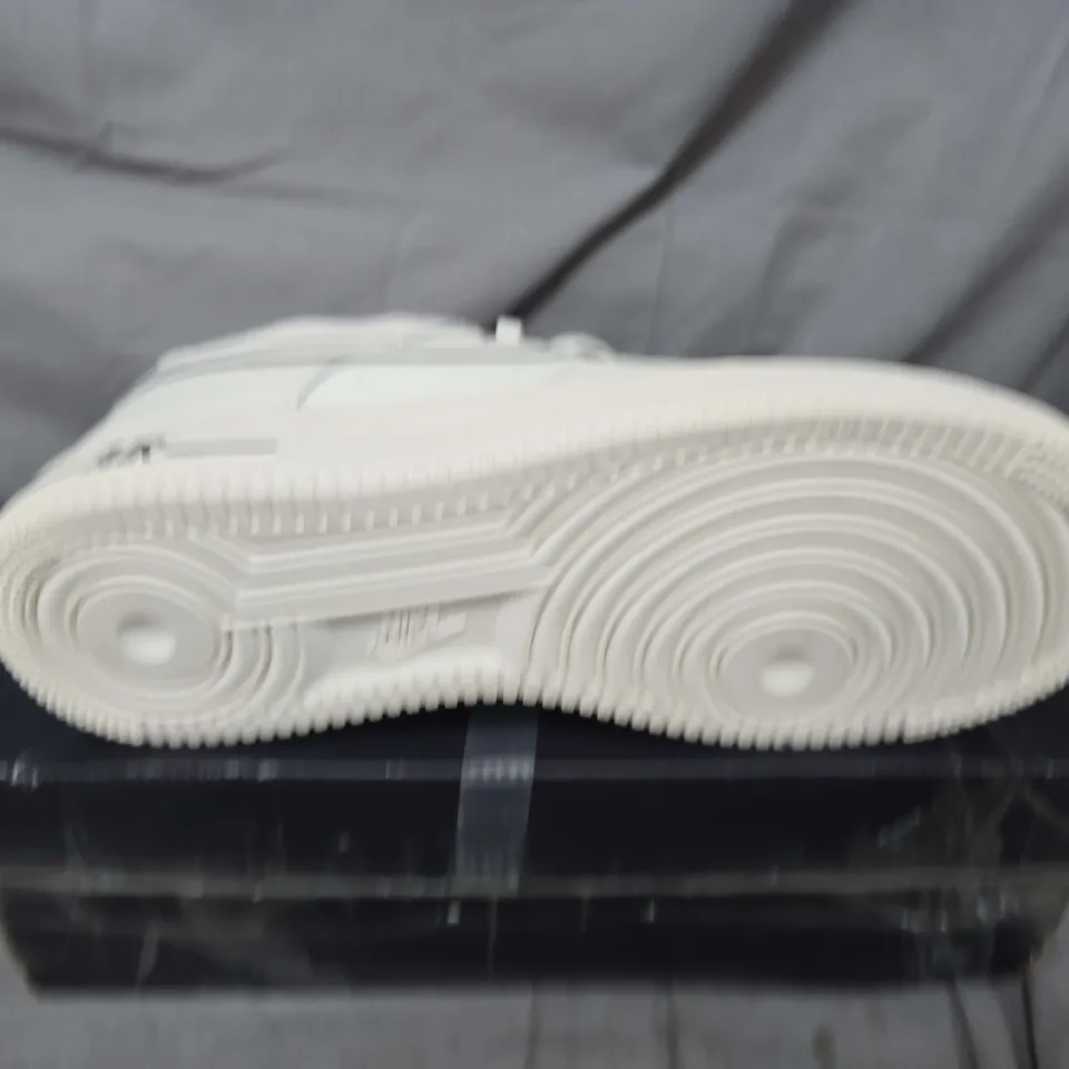 BOXED PAIR OF NIKE AIR FORCE TRAINERS IN WHITE/GREY - UK 8.5