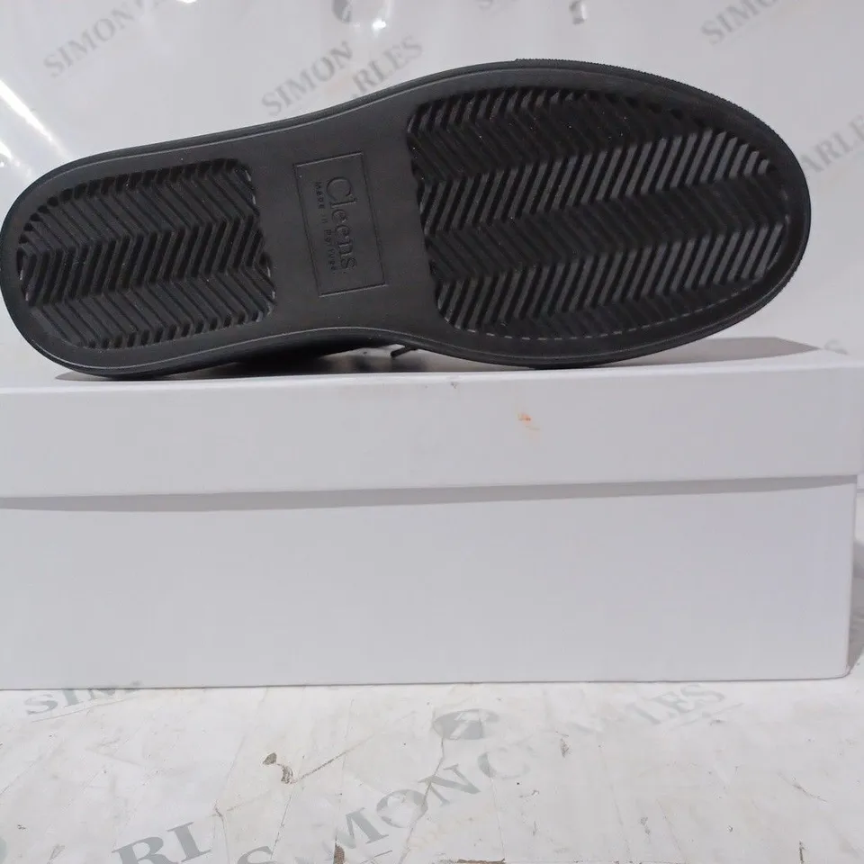 BOXED PAIR OF CLEENS SHOES IN BLACK UK SIZE 10