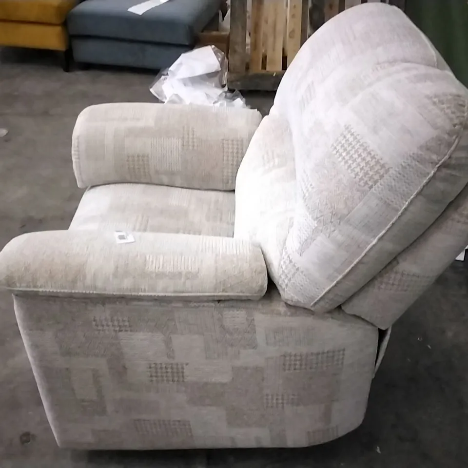 QUALITY BRITISH DESIGNED & MANUFACTURED G PLAN BEIGE/CREAM PATTERNED FABRIC ELECTRIC RECLINING ARMCHAIR
