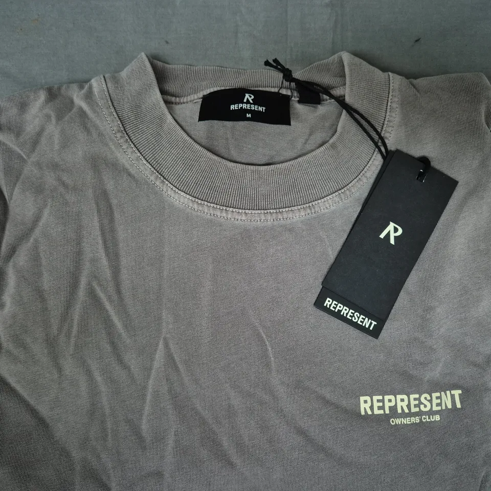 REPRESENT OWNERS CLUB T-SHIRT IN FOG SIZE MEDIUM