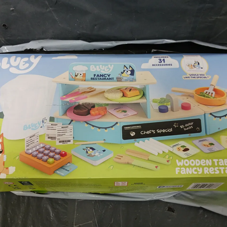 BLUEY TABLETOP RESTURANT SET RRP £39.99