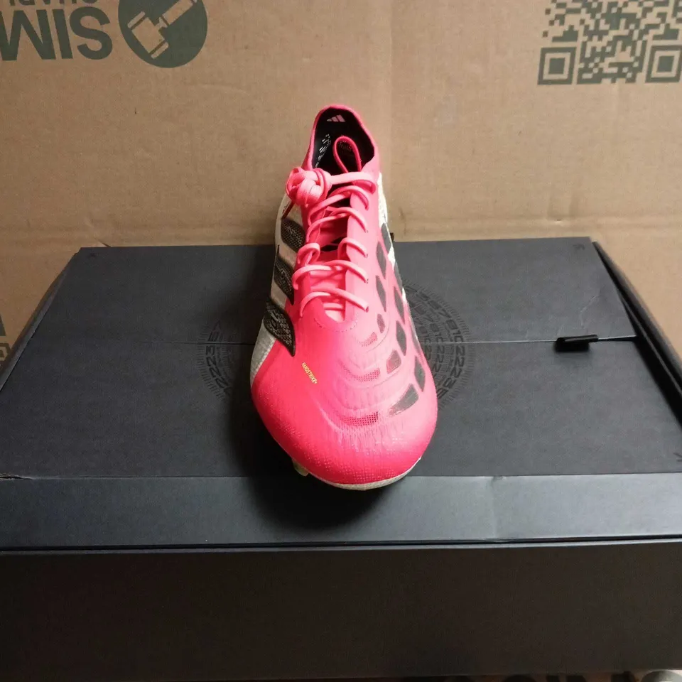 BOXED PAIR OF ADIDAS PREDATOR ELITE FT F FOOTBALL BOOTS - 10.5