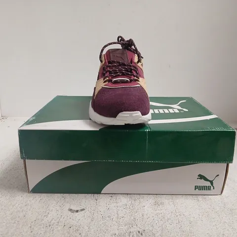 BOXED PAIR OF PUMA BOG SOCK RIOJA TRAINERS IN WINE SIZE UK 7