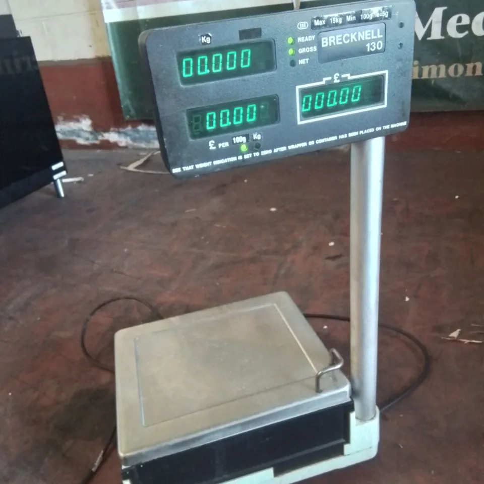 BRECKNELL INDUSTRIAL WEIGHING SCALES (POWERS ON) 