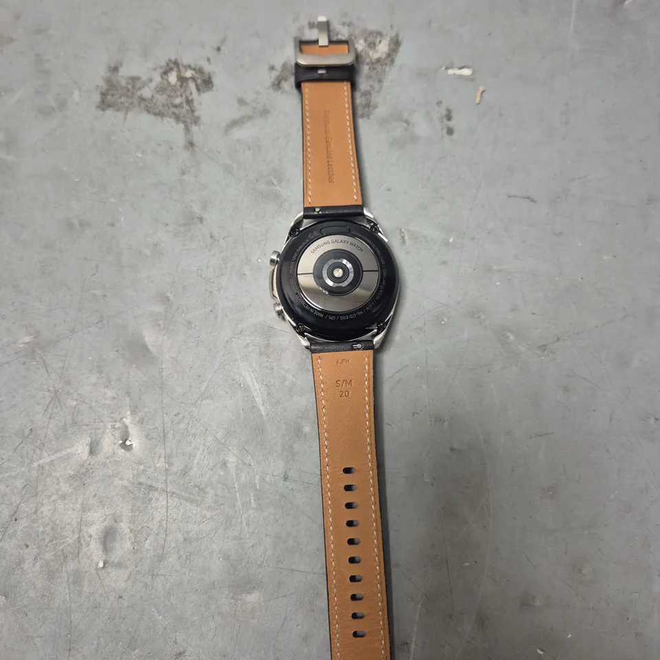 SAMSUNG GALAXY WATCH 3 