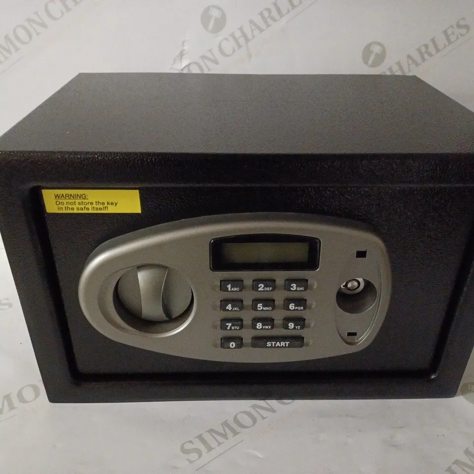 YALE Y-SS0000NFP SMALL STEEL DIGITAL SAFE
