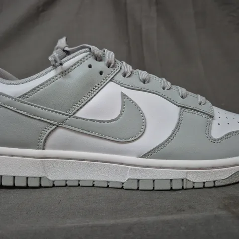 BOXED PAIR OF NIKE DUNK LOW RETRO SHOES IN GREY/WHITE UK SIZE 8