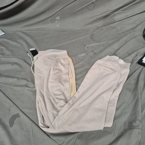 MONTANA SOUL STAR MPJ TAUPE TROUSERS – UK SIZE L