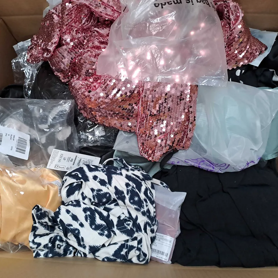 BOX OF APPROXIMATELY 25 ASSORTED CLOTHING ITEMS TO INCLUDE - TROUSERS , DRESS , KNICKERS ETC