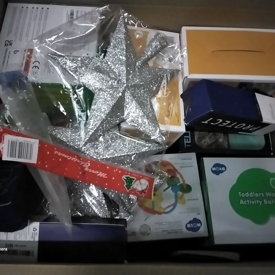 PALLET OF ASSORTED ITEMS INCLUDING WREATH LIGHTS, ENERGIZER AAA BATTERIES, CANWN BOOT LACES, CLOTHES PROTECTOR SPRAY, UKICK TOY, MODULAR PLUG CRIMP STRIP & CUT TOOL