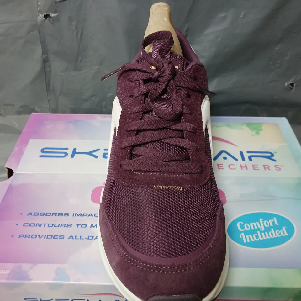 SKECHERS SKECH-AIR COURT TRAINER IN PLUM- UK 8