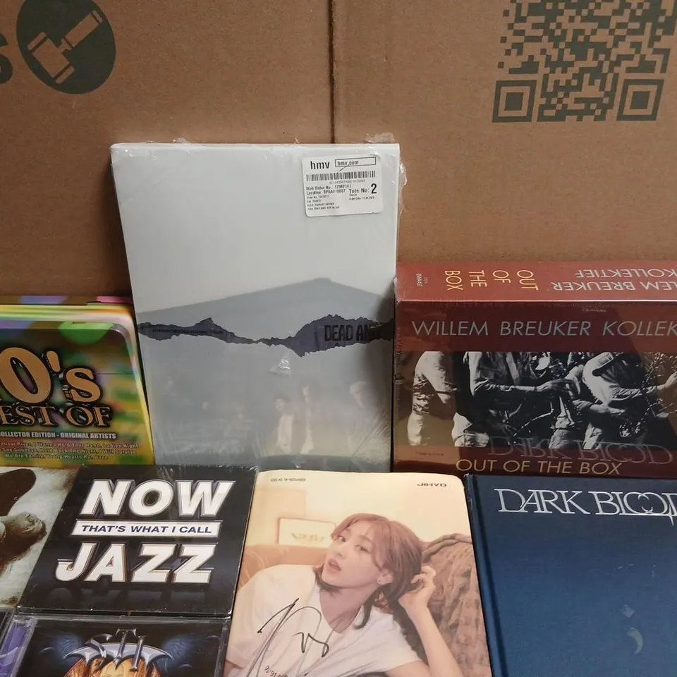 APPROXIMATELY 35 ASSORTED CD COLLECTION: JAZZ, POP & ROCK TITLES INCL. NOW THAT'S WHAT I CALL JAZZ & OUT OF THE BOX BOX SET