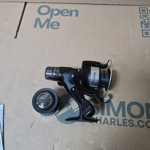BOXED MEGAFORCE TWIST BUSTER FISHING ROD REEL 