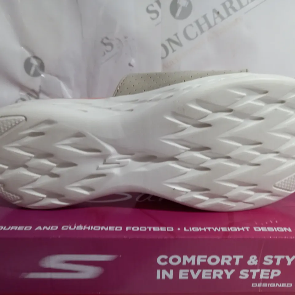 SKETCHERS GO WALK 600 SANDAL - TAUPE SIZE 6