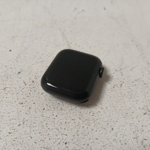 APPLE WATCH SERIES 8 41MM GPS ALUMINIUM MIDNIGHT