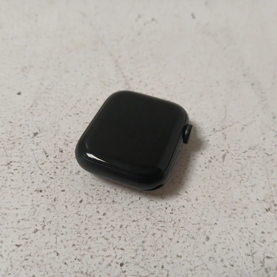 APPLE WATCH SERIES 8 41MM GPS ALUMINIUM MIDNIGHT