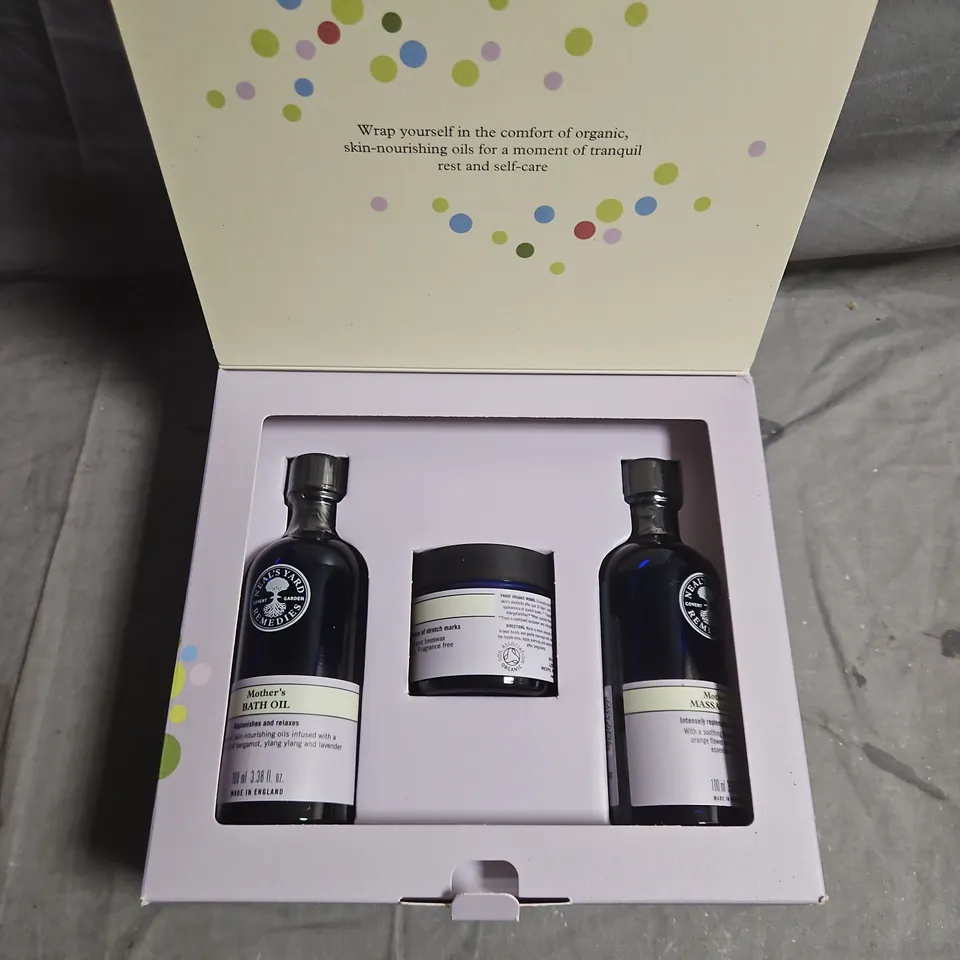 BOXED NEAL'S YARD REMEDIES ORGANIC MOTHER'S COLLECTION – BATH OIL, MASSAGE OIL & BALM (3-PIECE SET)