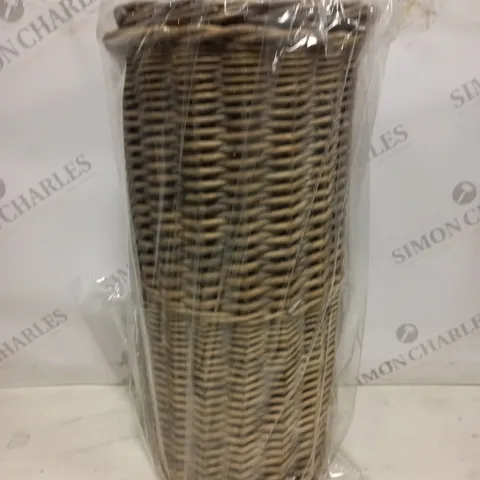 WICKER EFFECT TOILET ROLL HOLDER