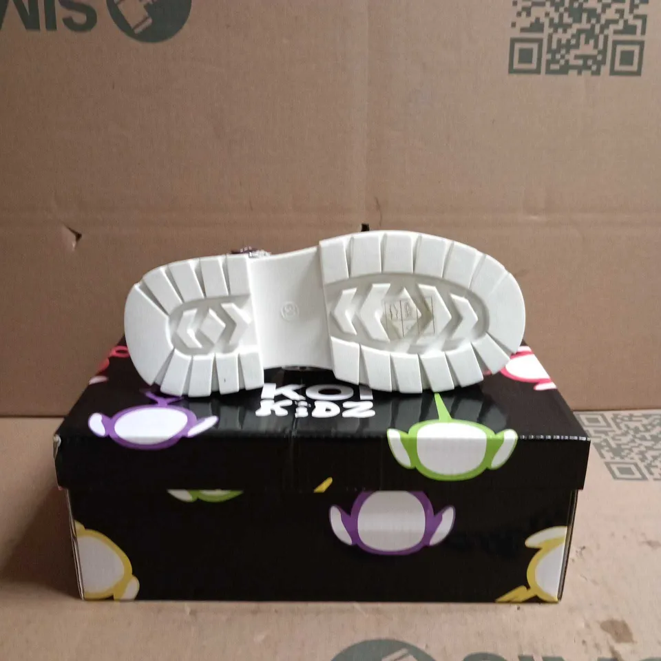 KOI KIDZ TELETUBBIES GLITTER TRUMPETS SANDALS WHITE MULTI SIZE 11