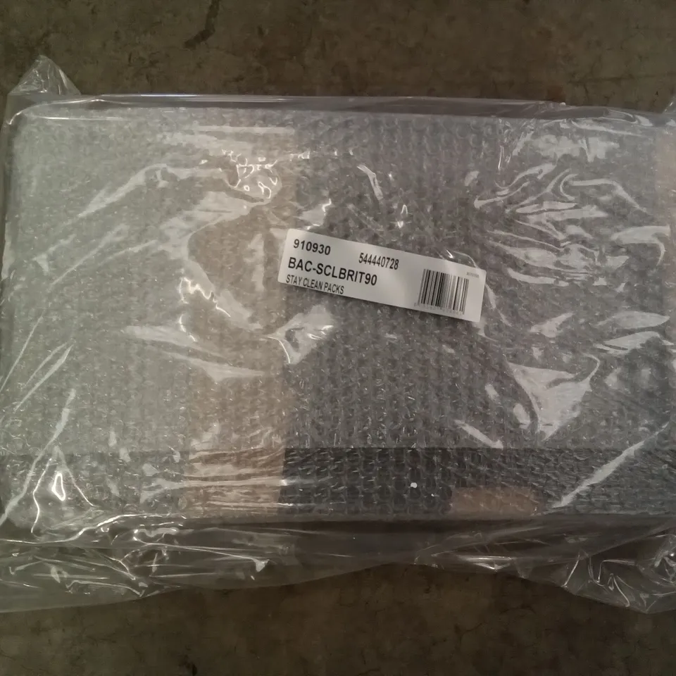 BOX CONTAINING 4 STAY CLEAN PACKS