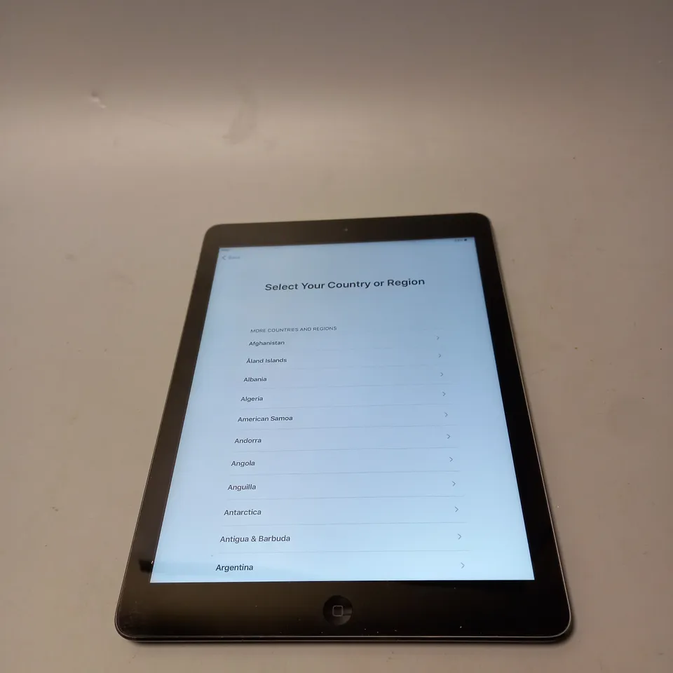 APPLE A1474 IPAD AIR 