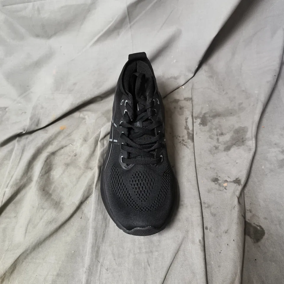 UNBOXED ASICS GEL-KAYANO RUNNING SHOES – BLACK (PAIR) UK SIZE 8.5