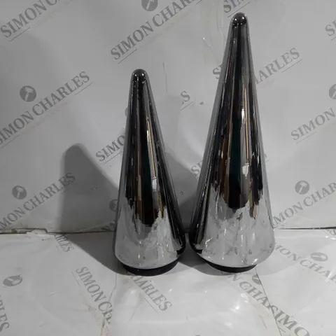 BOXED KELLY HOPPEN SET OF 2 INDOOR/OUTDOOR PRELIT GLASS DECOR - REFLECTIVE CONES